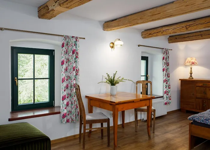 Gasthuis Plonica 1 3*